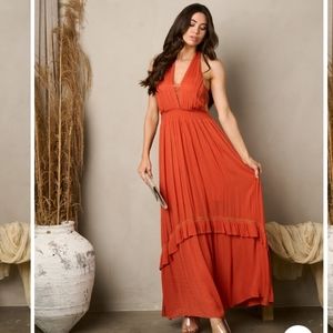 BAEVELY SLEEVELESS V-NECK OPEN BACK MAXI DRESS